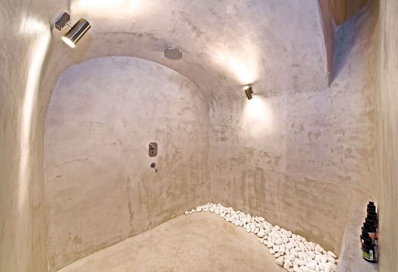 Pyrgos Old Winery Villa