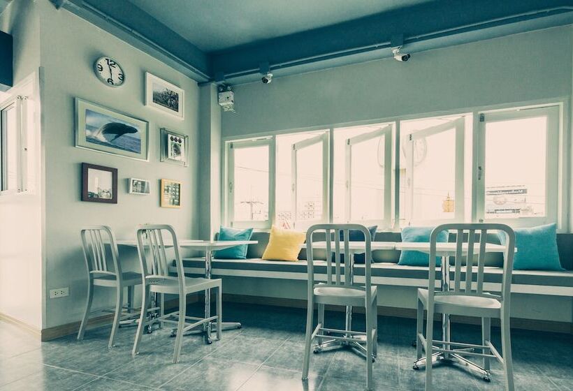 The Moon Hostel Huahin