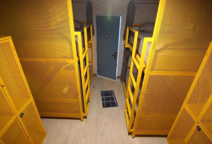 The Moon Hostel Huahin