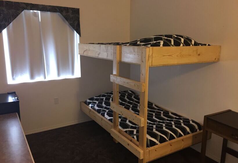 Invermere Hostel