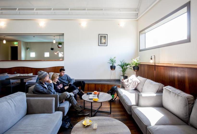 هاستل The Nook Backpackers