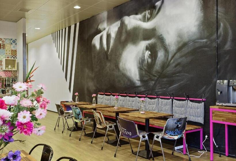 Hostelle   Women Only Hostel Amsterdam