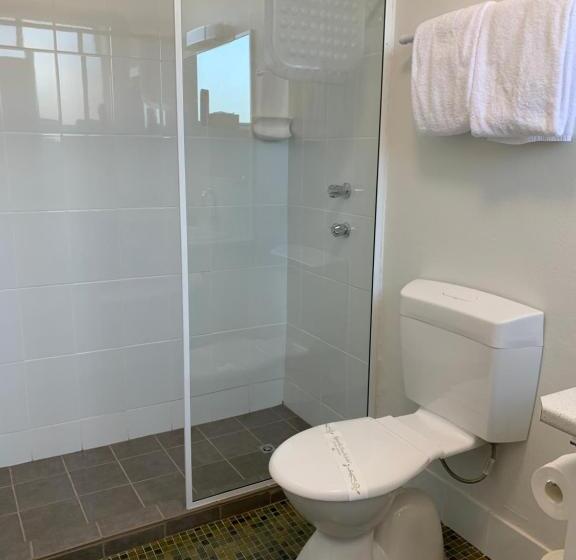 فندق In Town Motor Inn