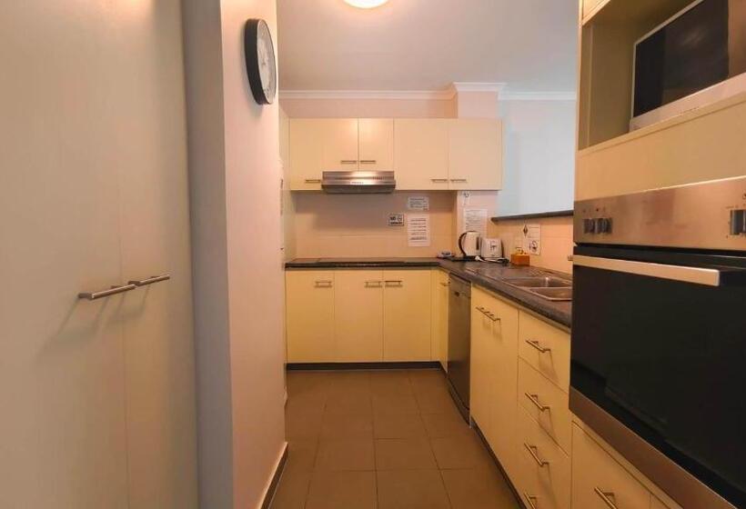 هتل K Resort Surfers Paradise Apartments