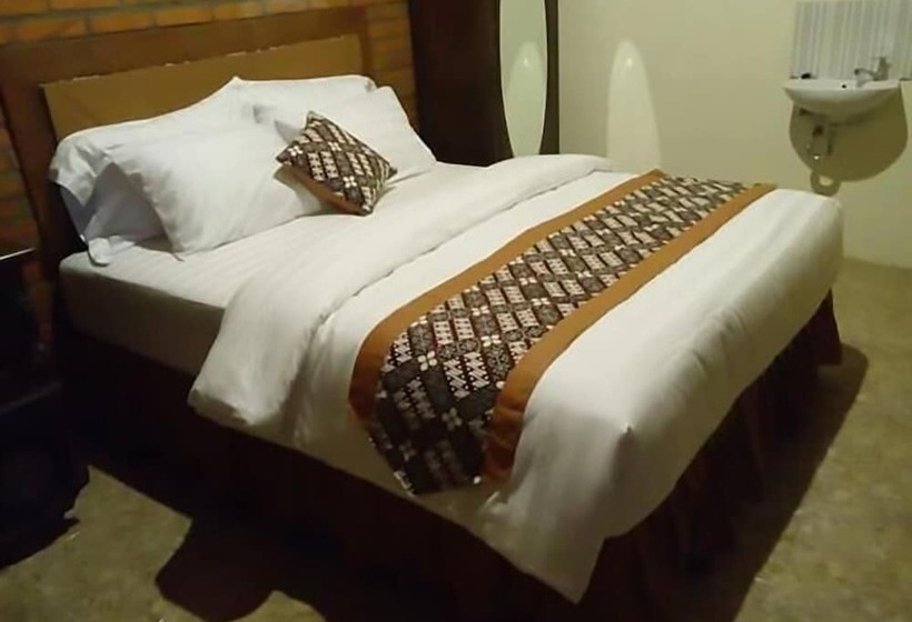 پانسیون Roemah Balewaringin