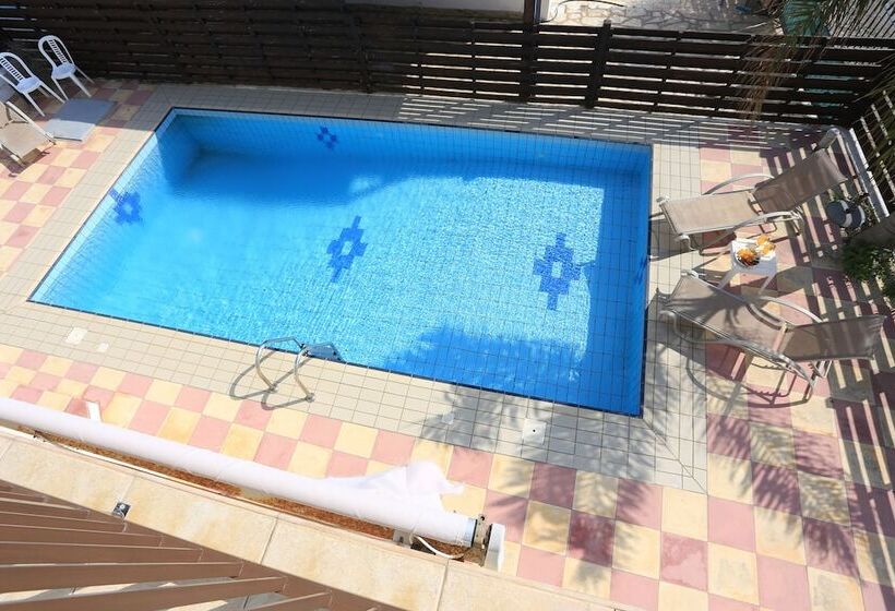 Seabreeze Villas With Private Pool
