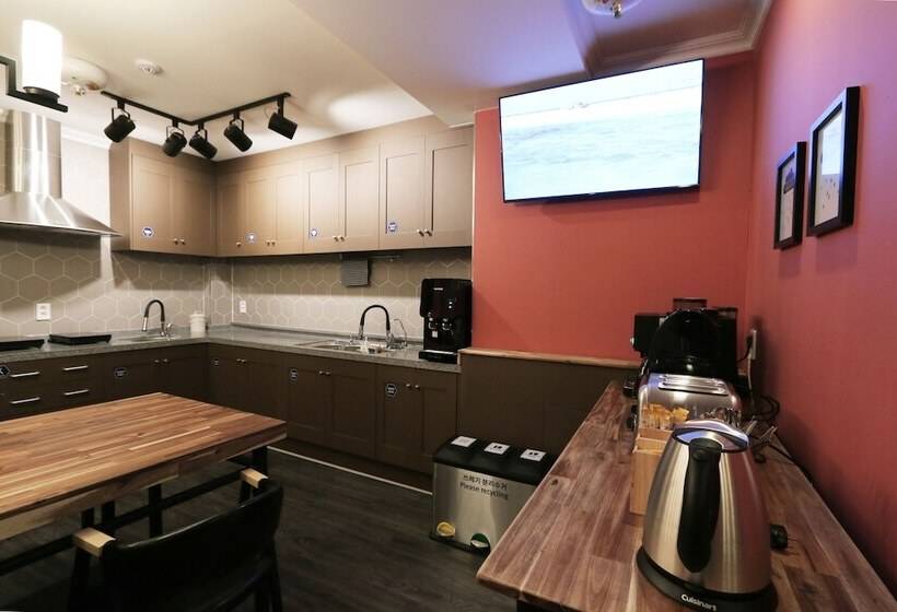 Blueboat Hostel Jeonju