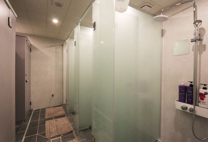Blueboat Hostel Jeonju