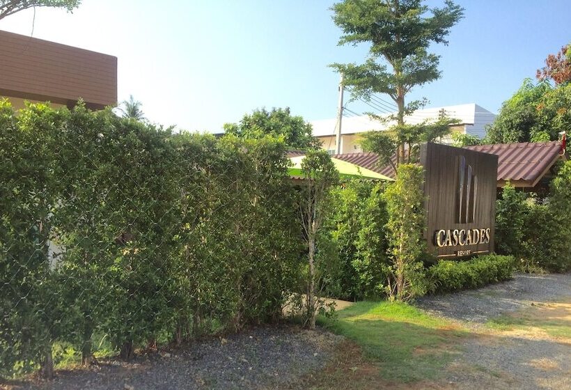 هتل Cascades Resort