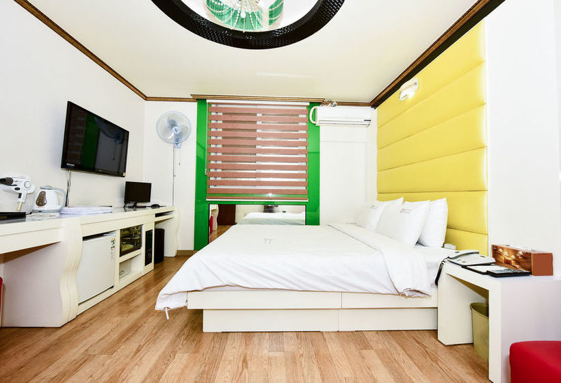 בית מלון כפרי Queen