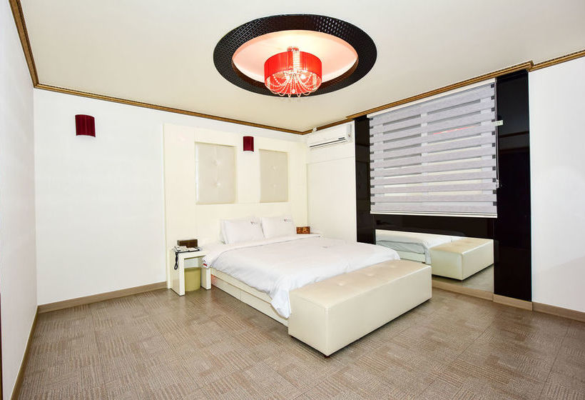 בית מלון כפרי Queen