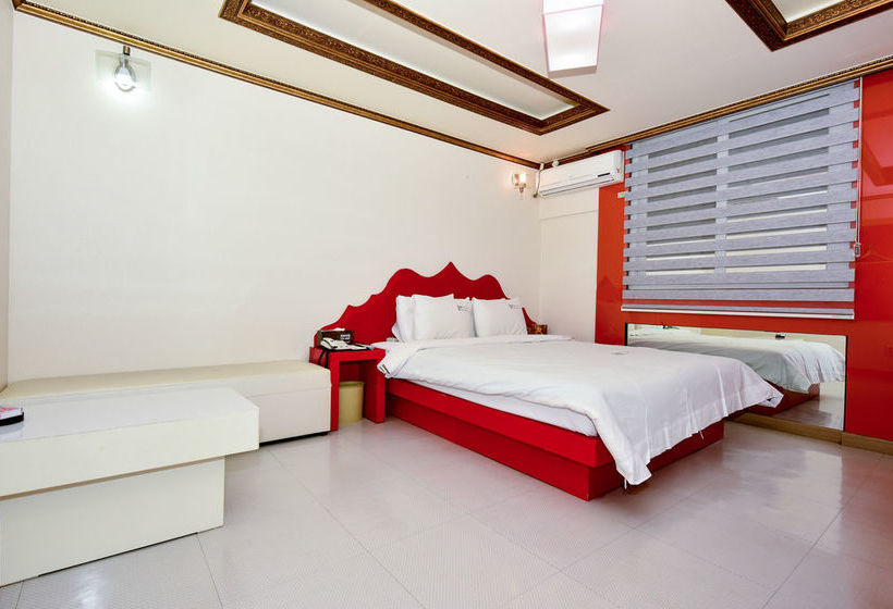 בית מלון כפרי Queen