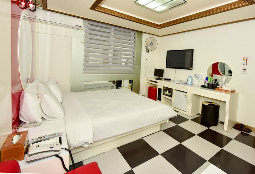 בית מלון כפרי Queen