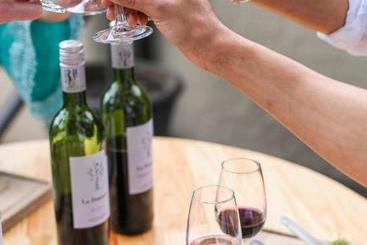 Le Pommier Wine Estate