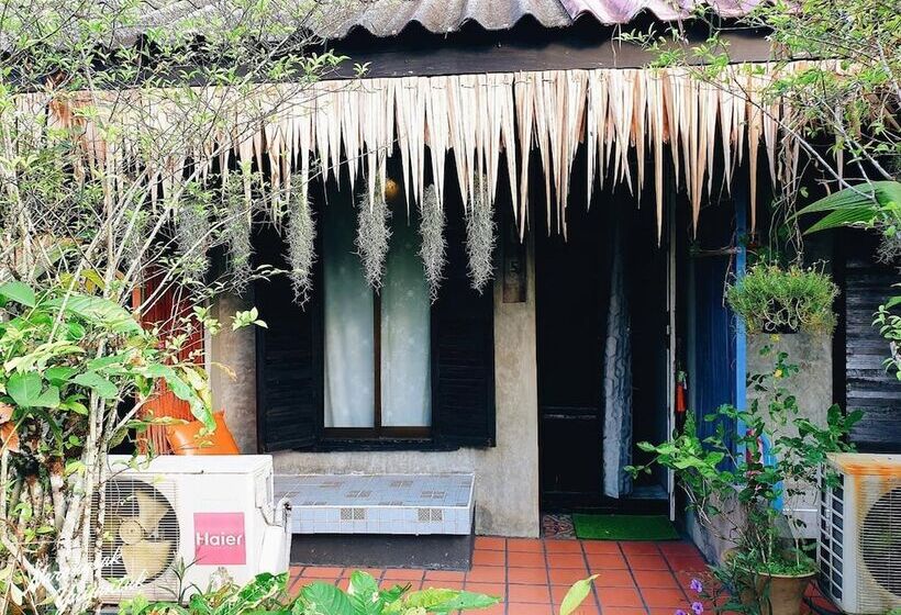 پانسیون Artist S Place Trat