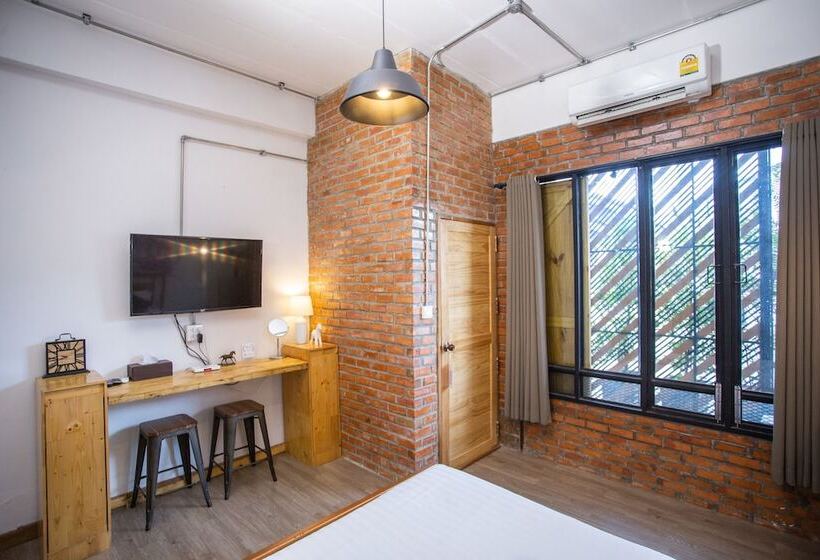 پانسیون Indiego Space