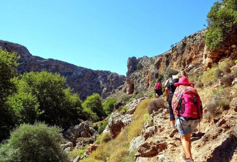 פנסיון Philoxenia Rooms