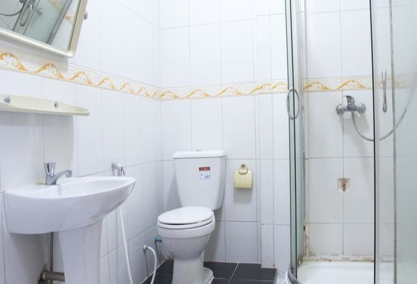 פנסיון Royal Guest House