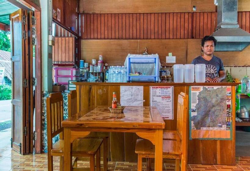 پانسیون Sarm Mork Guest House