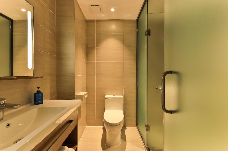 Отель Jinjiang Inn Qingdao Chongqing South Road Metro