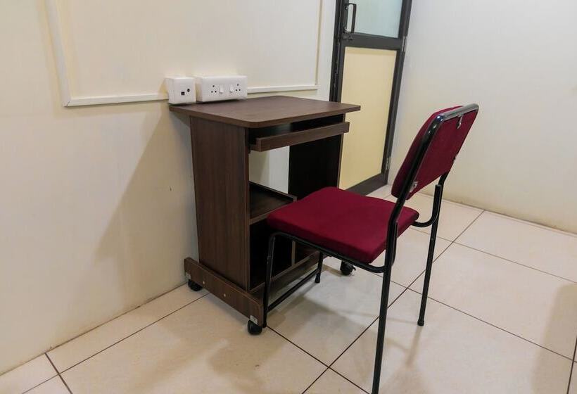 تختخواب و صبحانه Roscotel Bay Stays 2bhk Near White Town