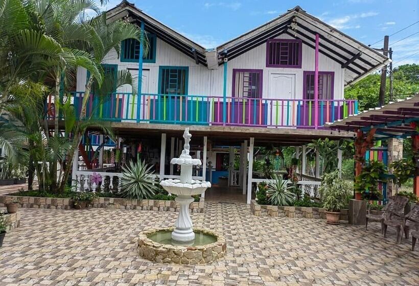 هتل Brisas Del Pacífico