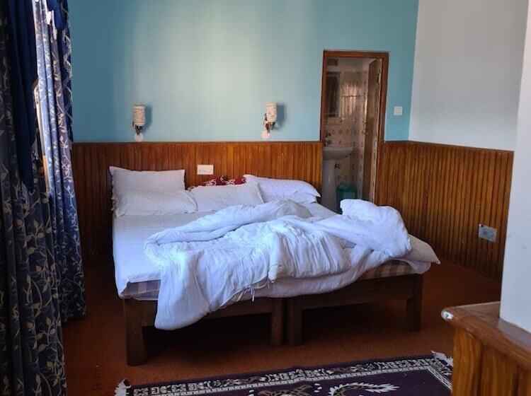 فندق Pachu Residency, Pelling