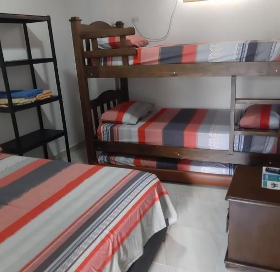 هتل Apartamentos Turístico Faviles