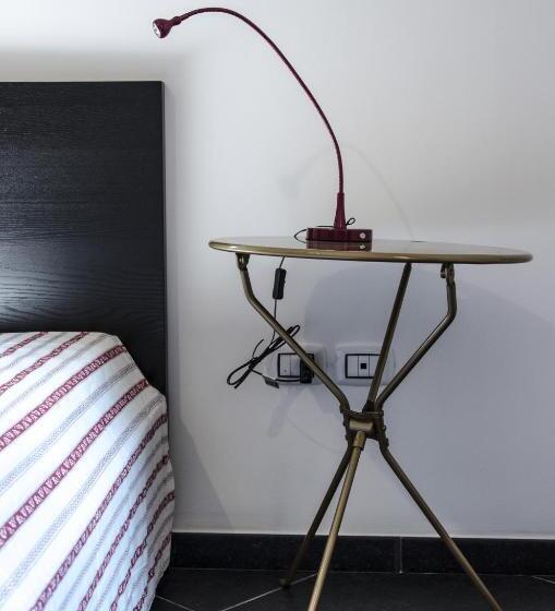 تختخواب و صبحانه Maria Vittoria Charming Rooms And Apartments