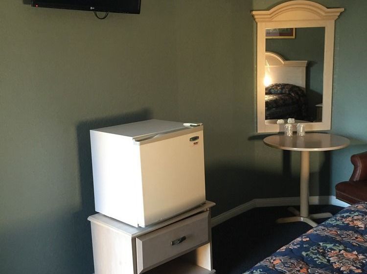Deluxe Motel