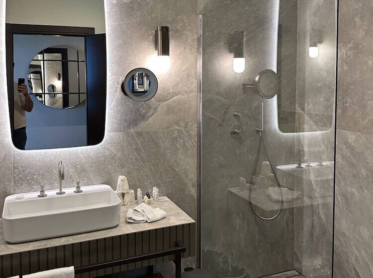 فندق Maximilian Suites
