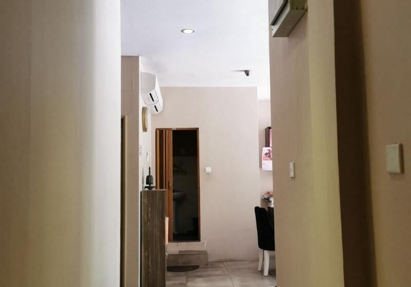 هتل Lodge 37