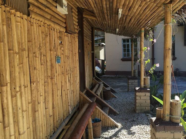 De  Native Guest House  Hostel