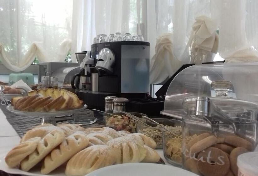 تختخواب و صبحانه Albergo Villa Lucia