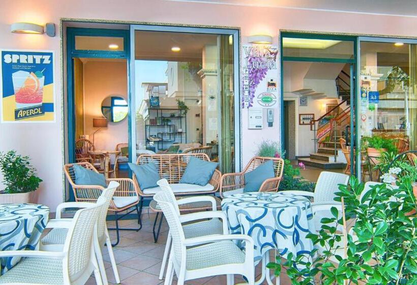 تختخواب و صبحانه Albergo Villa Lucia