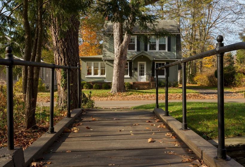 Enchanted Cottage On Glen  Entire House Rental