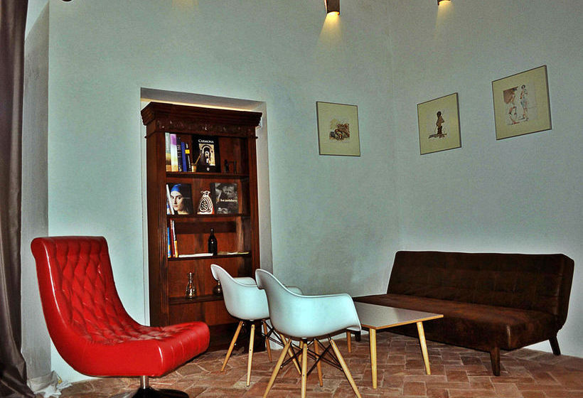 هاستل Frenteabastos Suites Cafe Hostal & Apartments