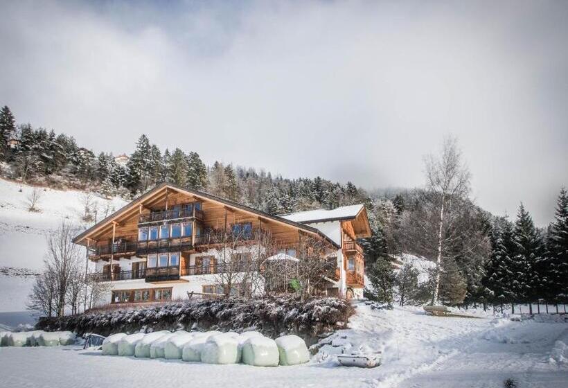 Berghotel Majarei