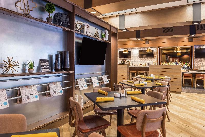 בית מלון כפרי Doubletree By Hilton Lafayette East, In