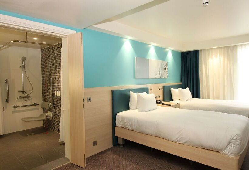 هتل Hampton By Hilton London Docklands