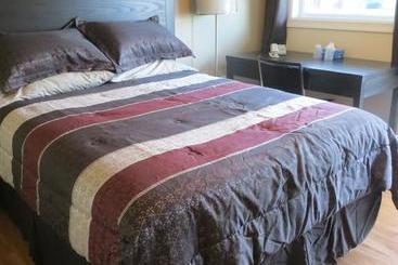Fundy Line Motel