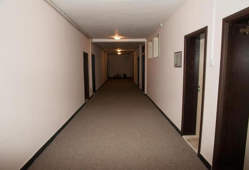 Hostel Izida 2