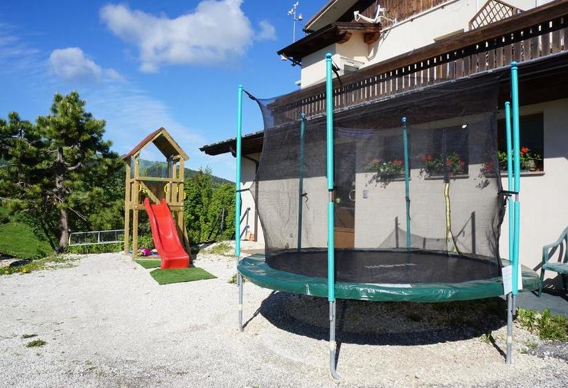 فندق Albergo Passo Brocon