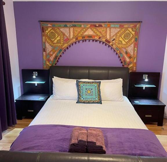 Tambaridge Bed & Breakfast
