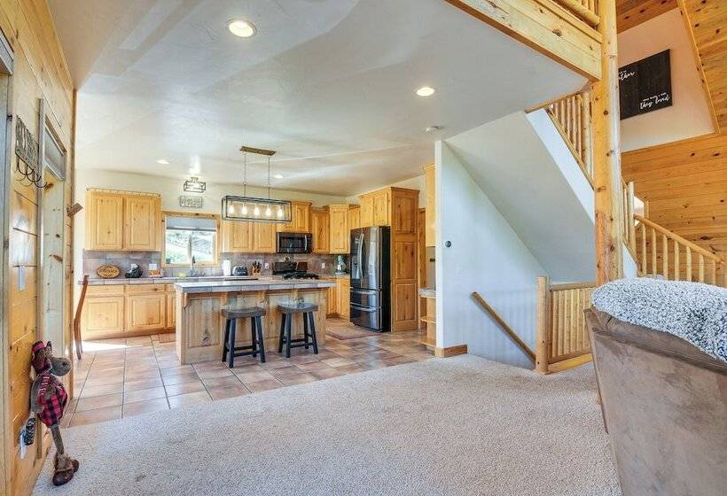 Alton Cabin W/ Wraparound Deck, Forest Views