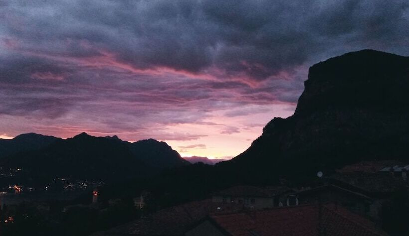 مبيت وإفطار La Dimora Dei Due Laghi