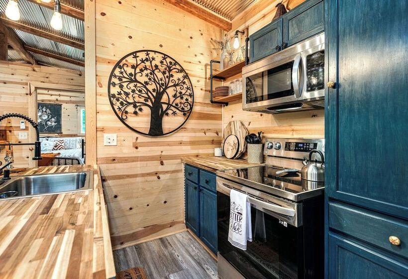 Cozy Cove Cabin