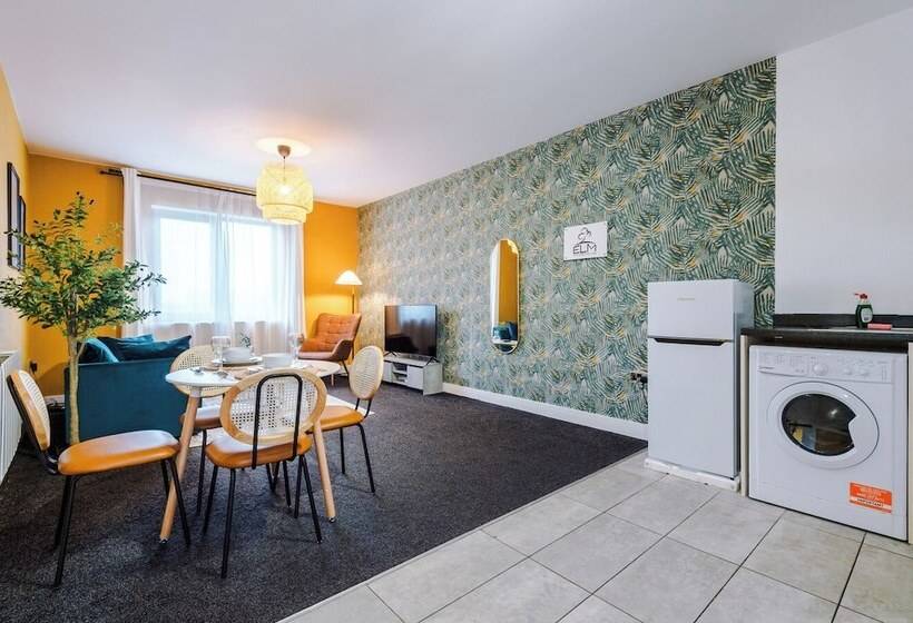 Elm Apartments