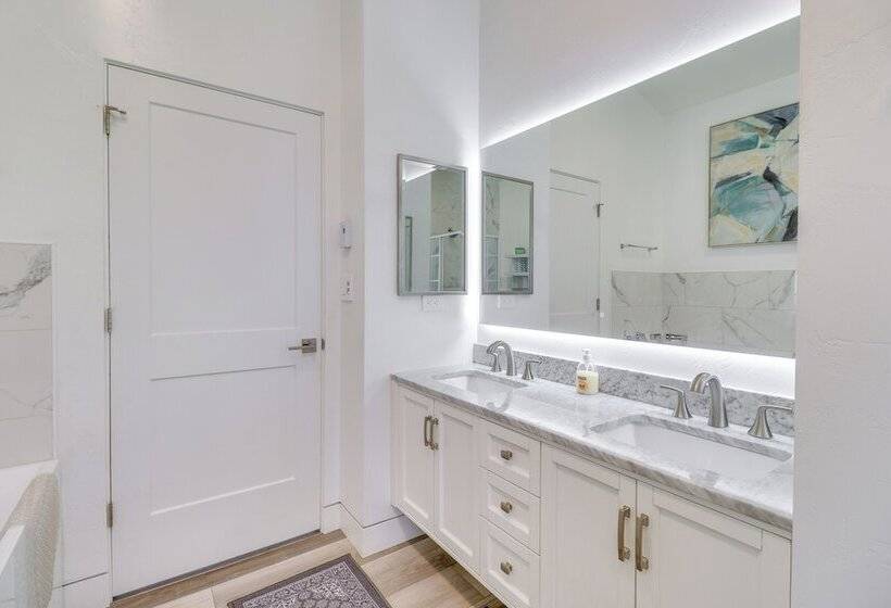 Hot Tub & Views:  Sunset Valley Retreat  In Eureka