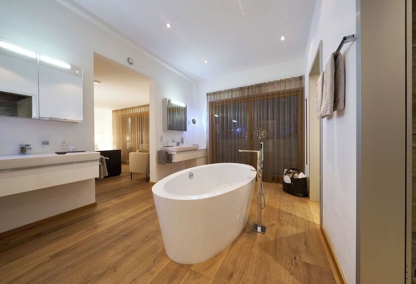 Hotel Grischuna Mountain Lodge